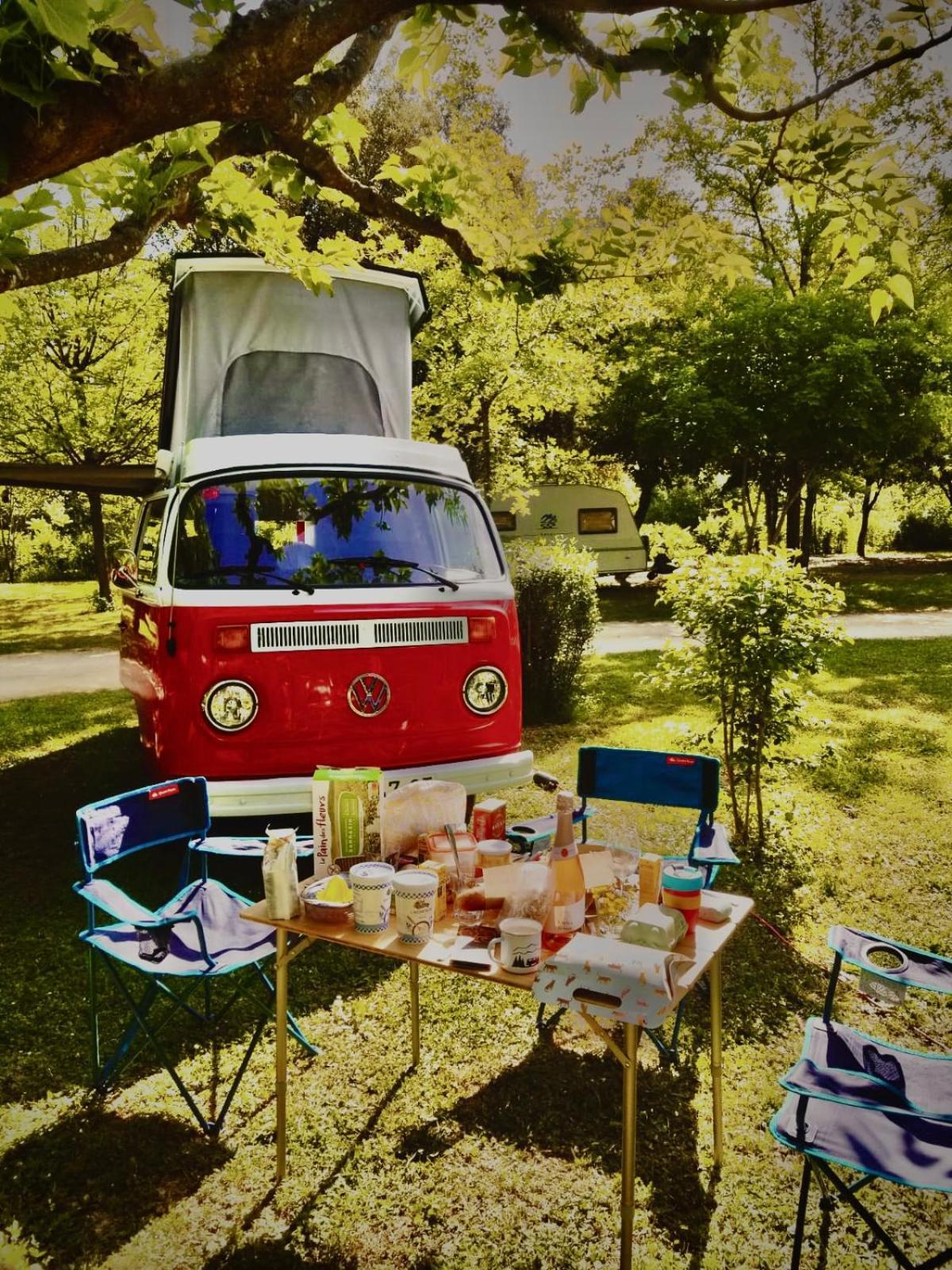 Retro Vw Kombi T2 Campervan L'Hospitalet de Llobregat Exterior foto